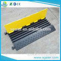 2016 top quality 100% raw rubber channel cable ramp